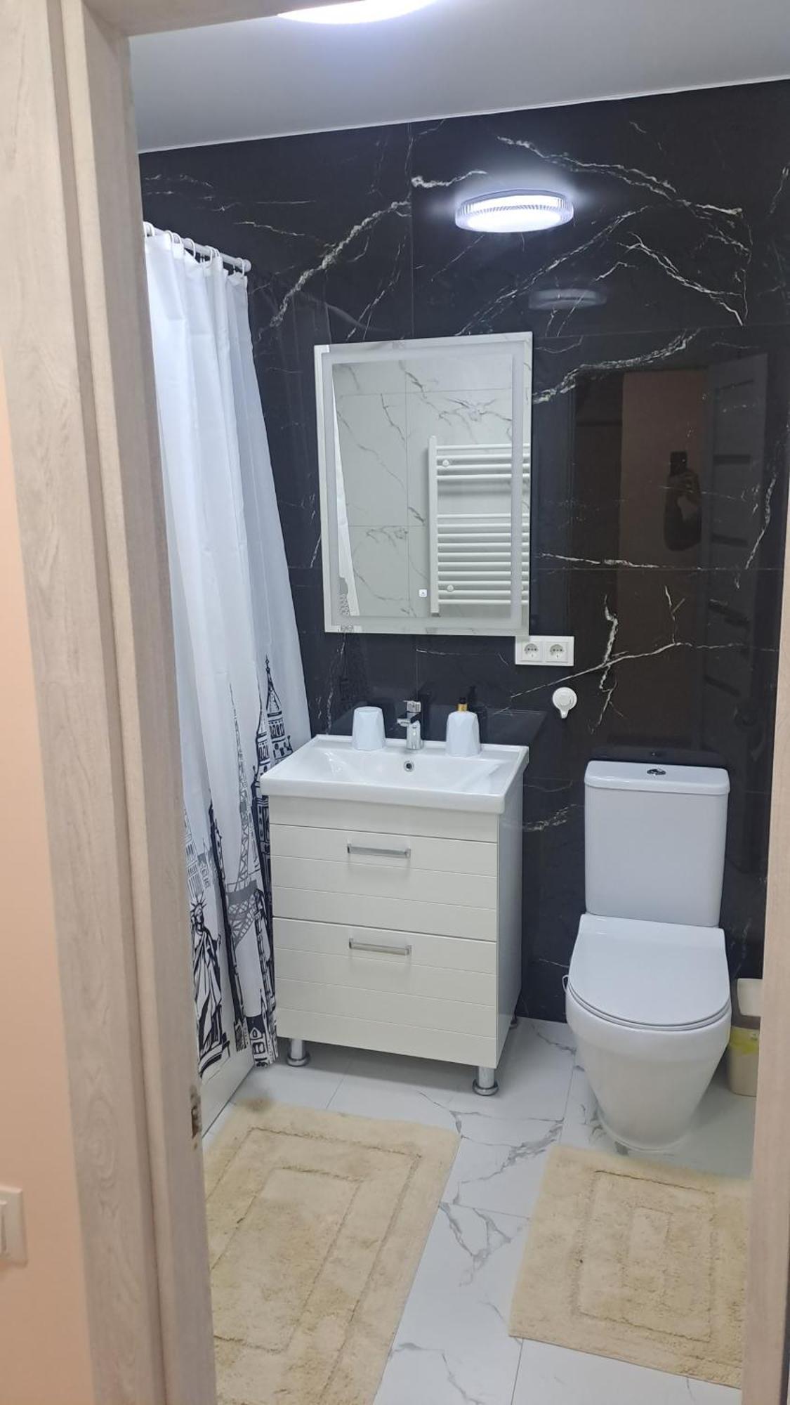 Аэропорт Апартаменты 24&24 Chisinau Bilik gambar